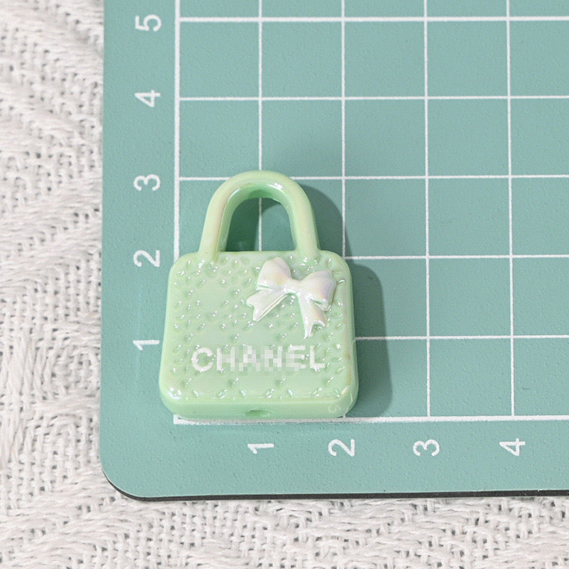 LUXURY-Beads -Mini Bags with Signage 20×30mm 10 pcs