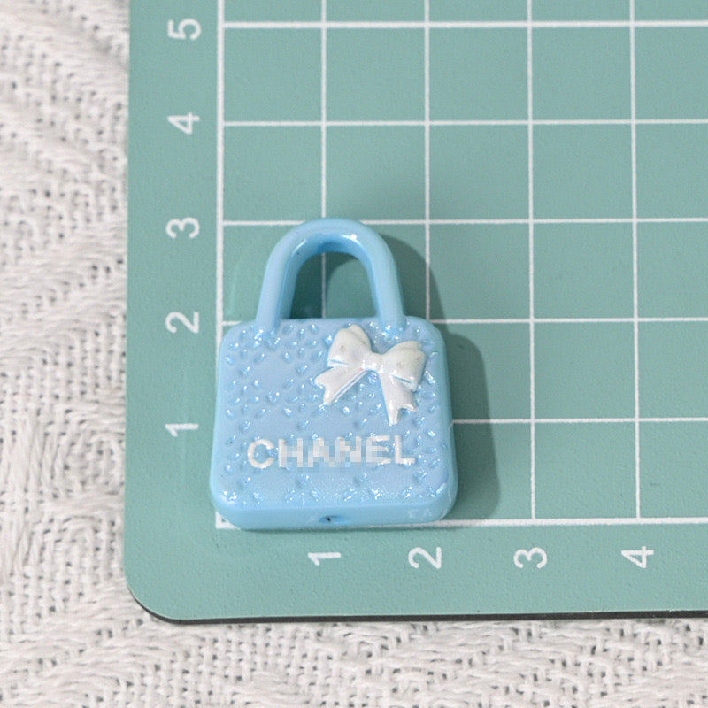 LUXURY-Beads -Mini Bags with Signage 20×30mm 10 pcs