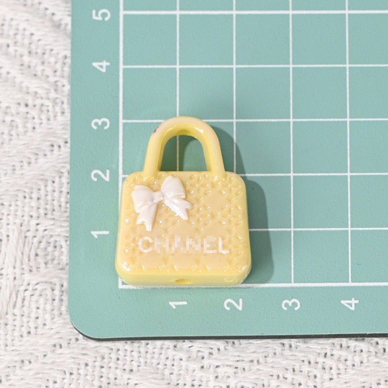 LUXURY-Beads -Mini Bags with Signage 20×30mm 10 pcs