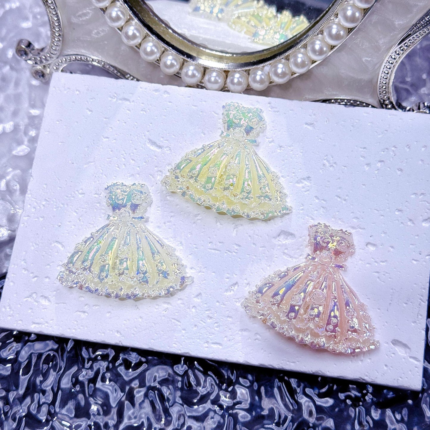 CREATIVE-Bling Luminous Dress 46*43 mm 10 pcs